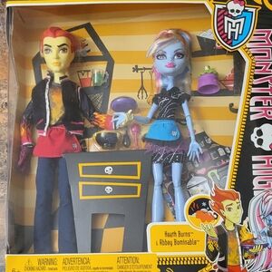 Mattel Monster High Dolls Heath Burns & Abbey Home Ick G1